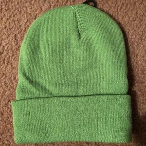 Green plain toboggan, brand new